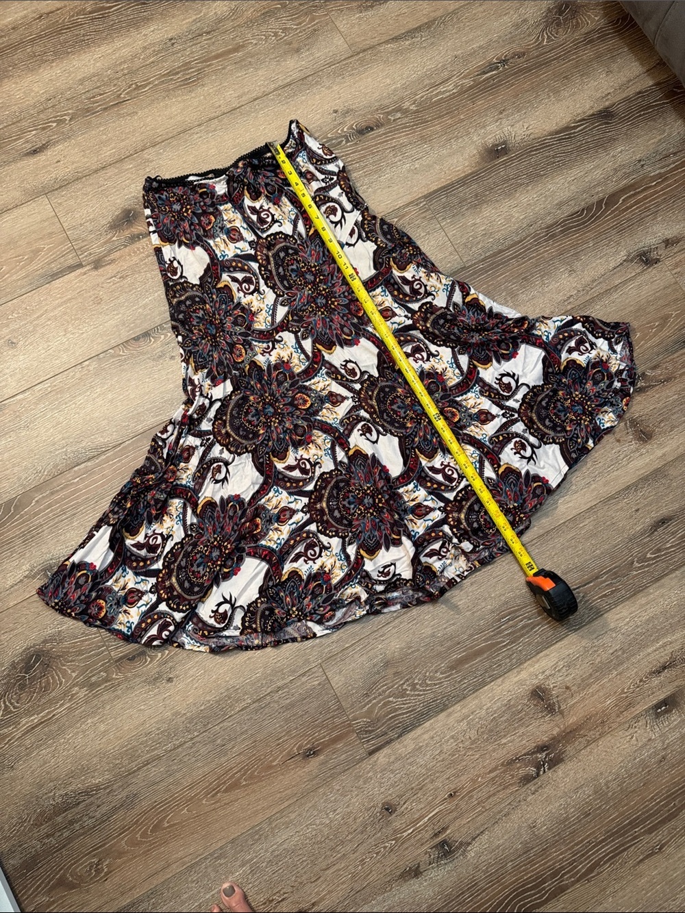 lola White Circle Skirt with Multicolor Paisley Small - Picture 6 of 7